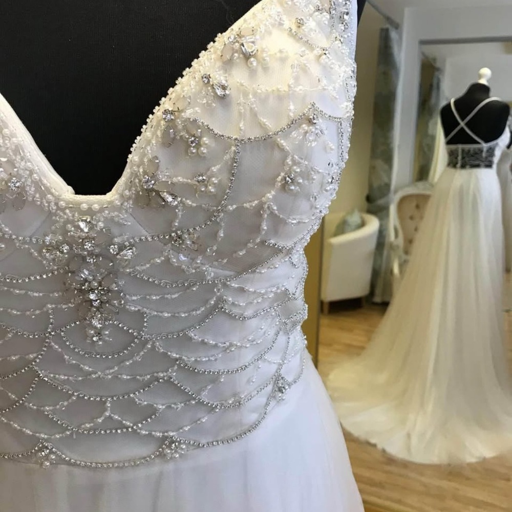 Justin Alexander - Sincerity, Rhinestone & Beaded Wedding Dress (Size 8)